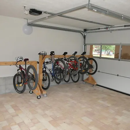 Rief Ingrid Und Hubert Apartamento *