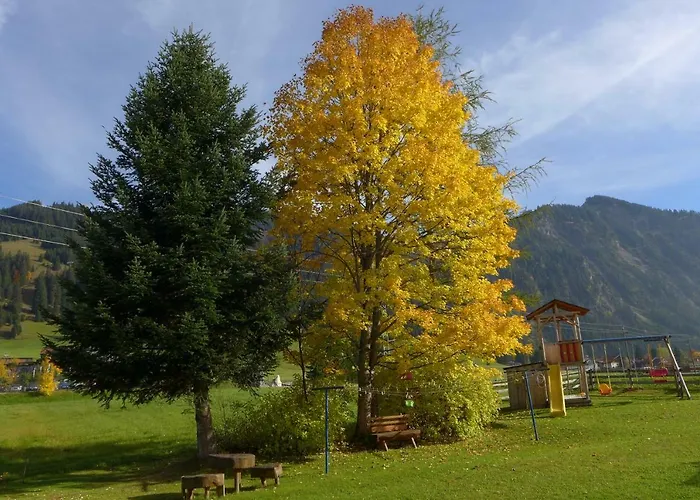 Rief Ingrid Und Hubert * 탄하임